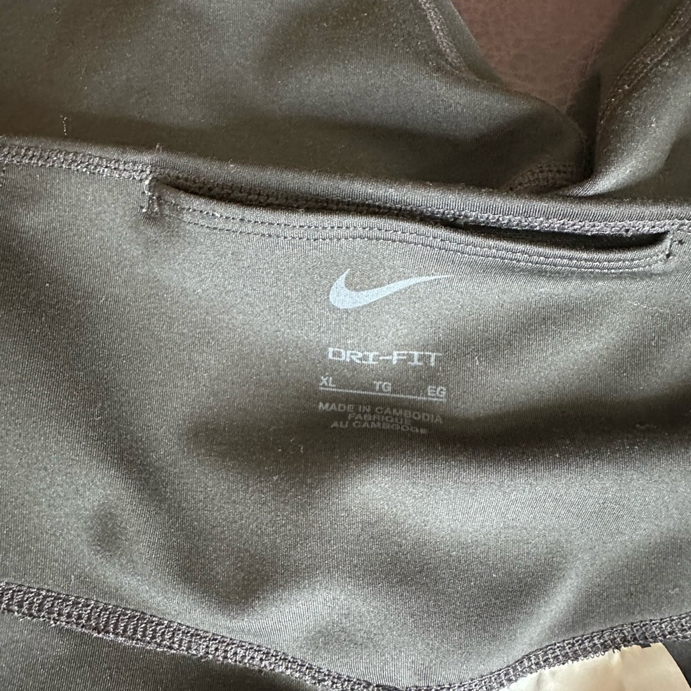 Nike Dri-fit Leggings - Picture 5 of 6